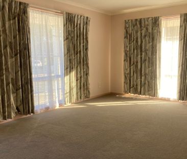 Great Two Bedroom Unit! - Photo 1