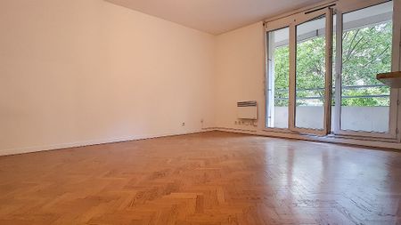 Location Appartement 2 pièces 47m² ISSY LES MOULINEAUX 92130 - Photo 2