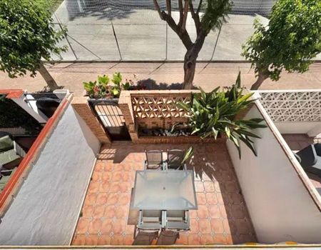 Alquiler de chalet adosado en Cortijo del Agua s/n - Photo 2