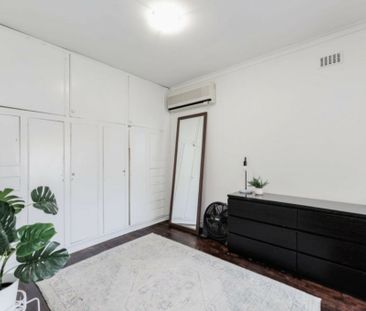 Spacious 4 bedroom family home in a sought-after suburb - Photo 4