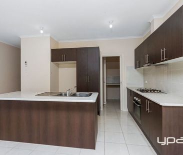 BEAUTIFUL HOME IN A CENTRAL LOCATION - Photo 1