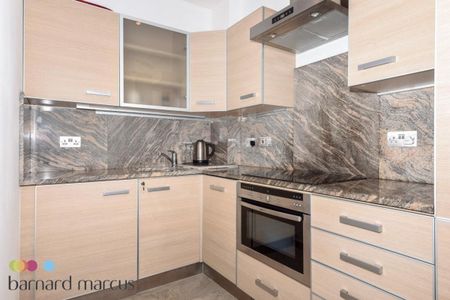 Newington Causeway - Photo 4