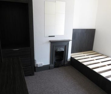5 bedroom house to rent - Photo 2
