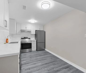 161 Windfields Farm Drive W #BSMT - Photo 1