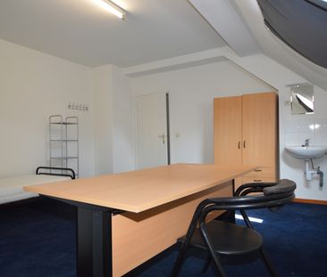 Budgetvriendelijke studentenkamer op toplocatie te hartje Geel. - Foto 6