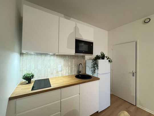 APPARTEMENT MEUBLÉ T2 32m2 - HYPERCENTRE REIMS - Photo 1