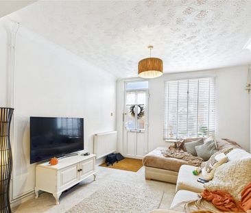 Rosehill Road, Ipswich, Suffolk, IP3 8HG - Photo 1