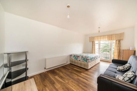 1 bedroom flat to rent - Photo 2