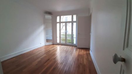 location Appartement T4 DE 81.9m² À PARIS - Photo 2