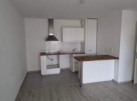 Location Appartement 3 pièces 64m² NANTES 44300 - Photo 2