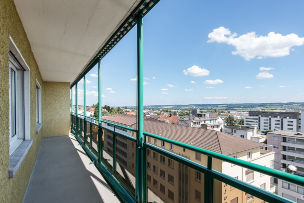 GROSSZÜGIGE FAMILIENWOHNUNG IM ZENTRUM / 1. Nettomietzins GRATIS - Photo 1