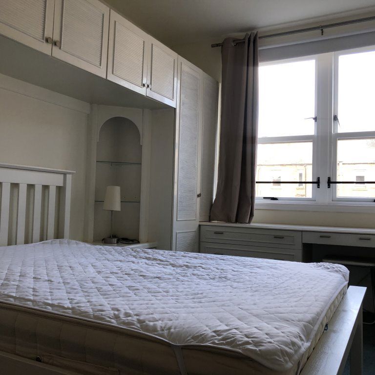 (Flat Peter Street, Dundee - Photo 1