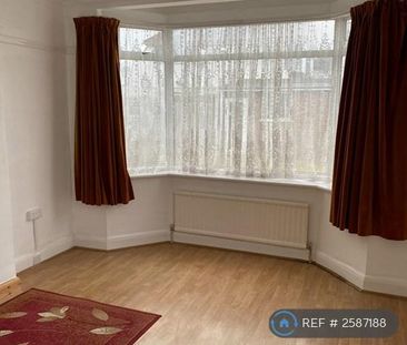 3 bedroom semi-detached house to rent - Photo 2