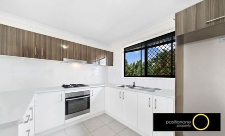 2 Bedroom Home with Private Yard – Handy Crestmead Location - Photo 3