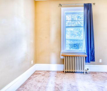 For Lease - 1110 Simcoe Street Unit# Upper #3, Oshawa, Ontario - Photo 4