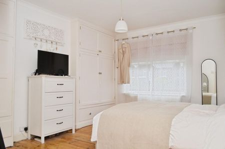 3 bedroom House To Let - Photo 3