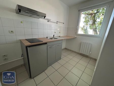 Location Appartement 3 pièces 56m² VIERZON 18100 - Photo 3