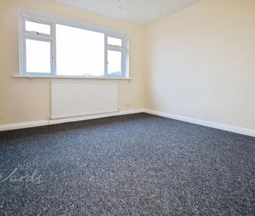 2 bedroom maisonette to rent - Photo 2