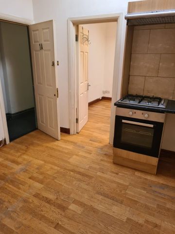 1 Bed Flat, London, E2 - Photo 4