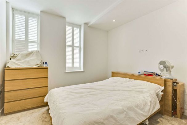 Central Guildford living with fantastic access to Guildford High Street. - Photo 1