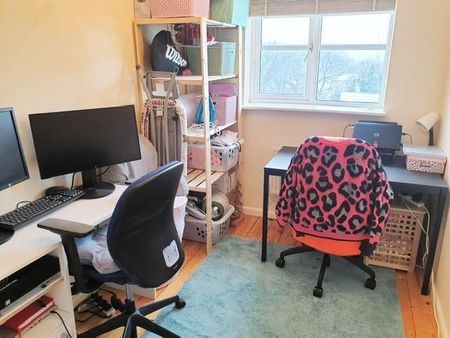 2 bedroom end of terrace house to rent - Photo 4