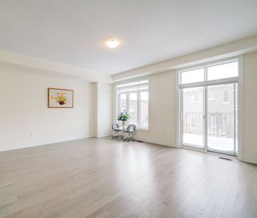 For Lease - 22 Thomas Hope Lane, Markham, Ontario - Photo 2