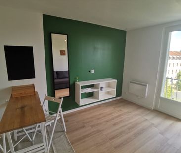 Location Appartement 1 pièce 23m² - Photo 3