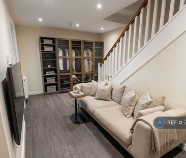 6 bedroom semi-detached house to rent - Photo 2