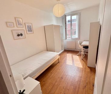 Location Appartement 4 pièces 67m² - Photo 3