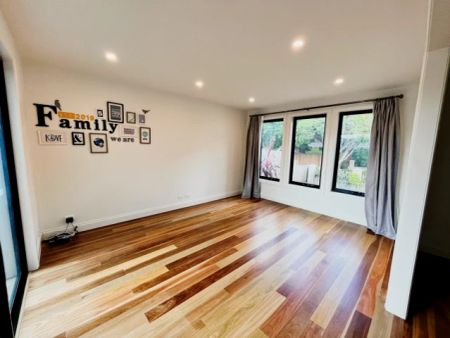 4 Bed, 3 Bath - Photo 2