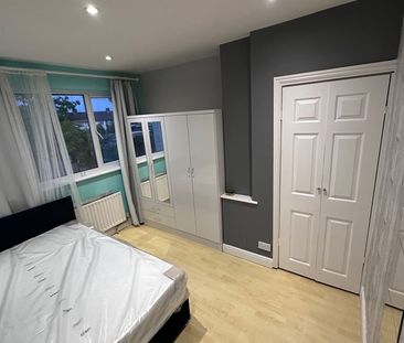 Room in a Shared House, Elmore Road, LU2 - Photo 1