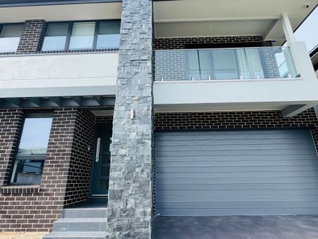Beautiful and Spacious Property - Photo 3