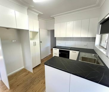 Charming Renovated Home in South Tamworth - Photo 5