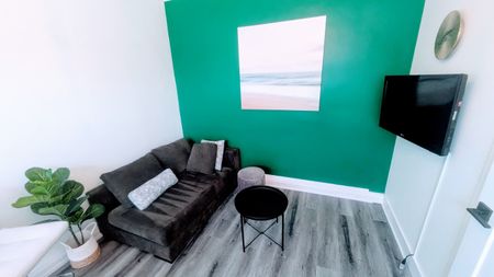 For Lease - 206 Bathurst Street Unit# Lower, Toronto, Ontario - Photo 3