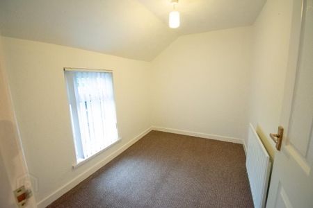 16 Douglas Terrace, Ballymena, BT42 3AP - Photo 2