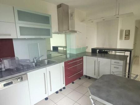 Location Appartement 4 pièces 101 m2 à Saint-Sébastien-sur-Loire - Photo 3