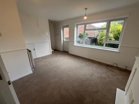 2 bedroom semi-detached house to rent - Photo 2