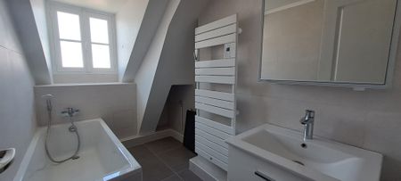 Location Appartement 5 pièces 102m² VERSAILLES 78000 - Photo 4