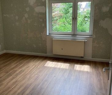 Hier wird für Sie saniert! 3-Zimmer-Wohnung - Photo 2