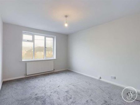 Whinbrook Crescent, Moortown, Leeds, LS17 - Photo 4