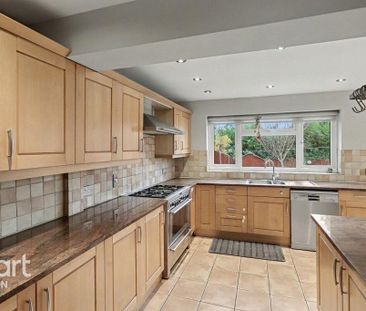 4 bedroom terraced house to rent - Photo 6