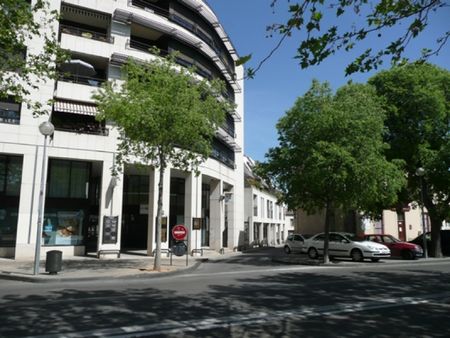 Location - Appartement T2 de 33 m² avec terrasse dans résidence sécurisée - Photo 4