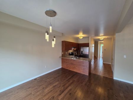 For Lease - 28 Tidemore Heights, Hamilton, Ontario - Photo 5