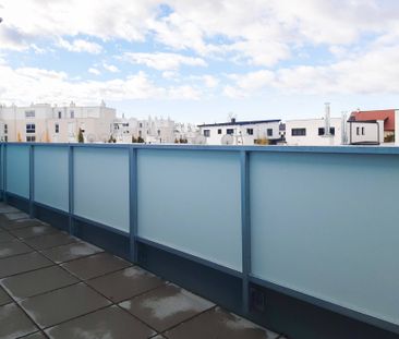 Attraktive Dachgeschosswohnung mit 2 Zimmern und Terrasse in Stockerau - Photo 2