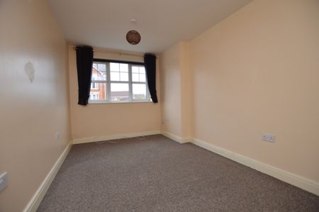 2 Bedroom FIrst Floor Flat - Photo 5