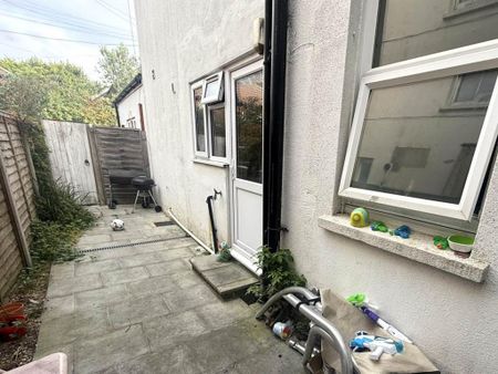 Studio to rent - Photo 5