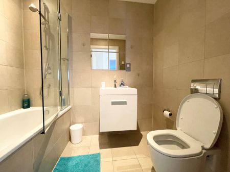 2 bedroom apartment to rent The Blake Building, Admirals Quay, Ocean Way, Southampton, SO14 - Photo 5