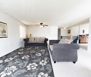 For Lease - 6 Hickling Trail, Barrie, Ontario - Photo 2