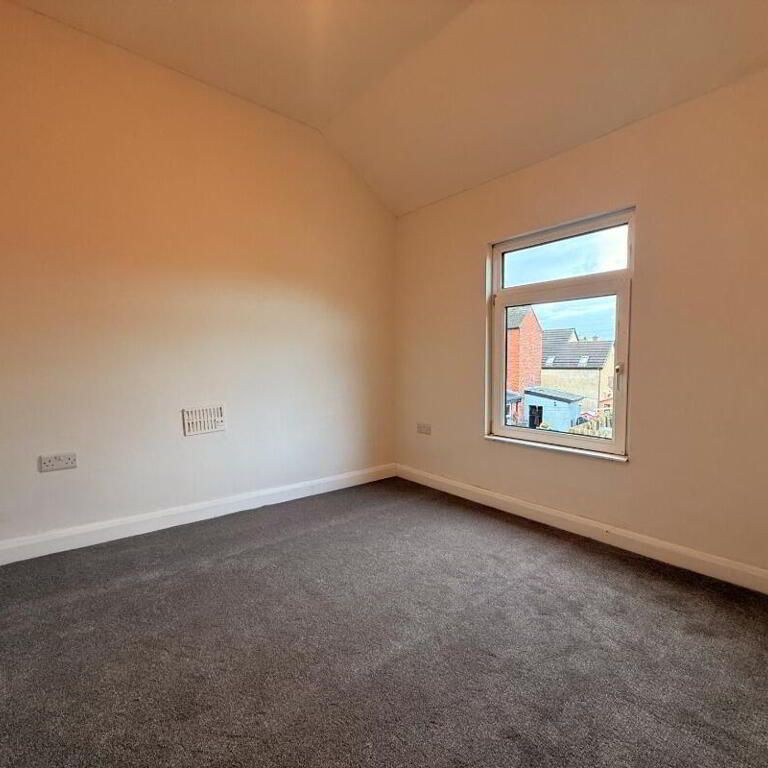 66 Connsbrook Avenue, Belfast, BT4 1JW - Photo 1