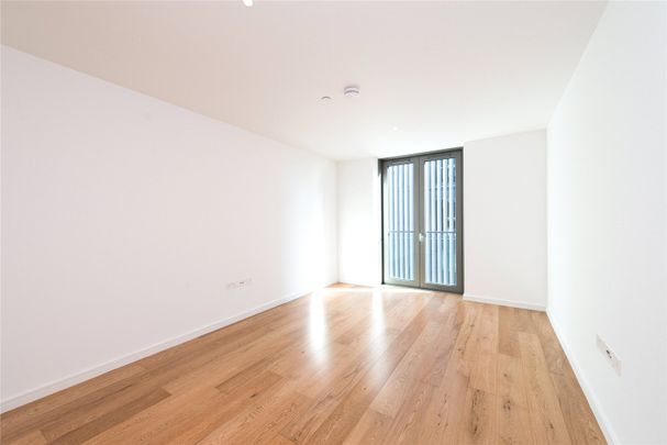 5 Eastfields Avenue, London - Photo 1